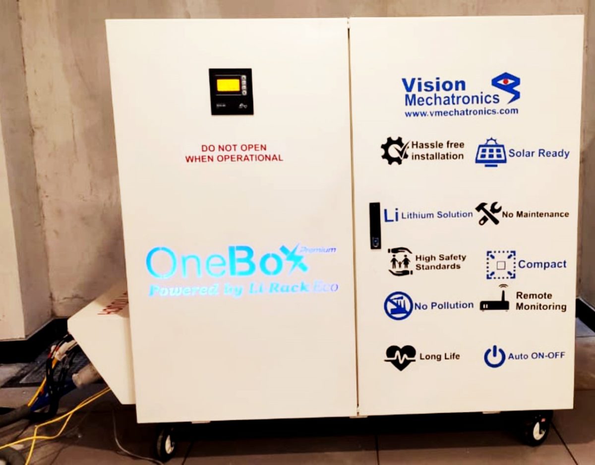 A plugandplay solarpowered battery backup solution for the home