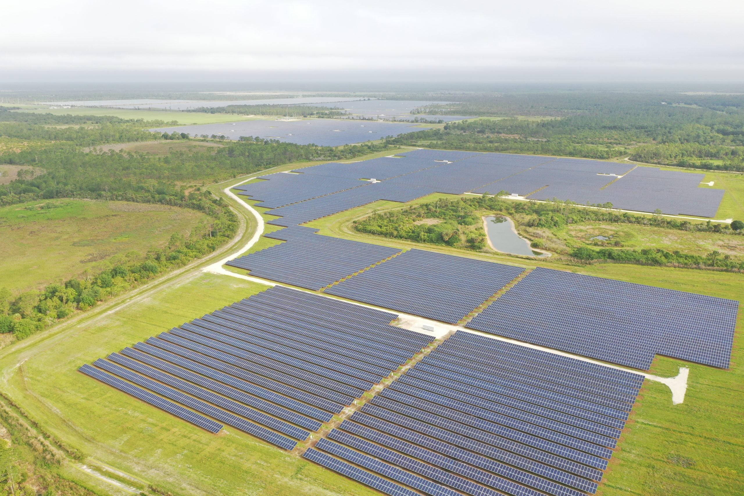 a-100-solar-community-in-florida-suffered-no-power-losses-from