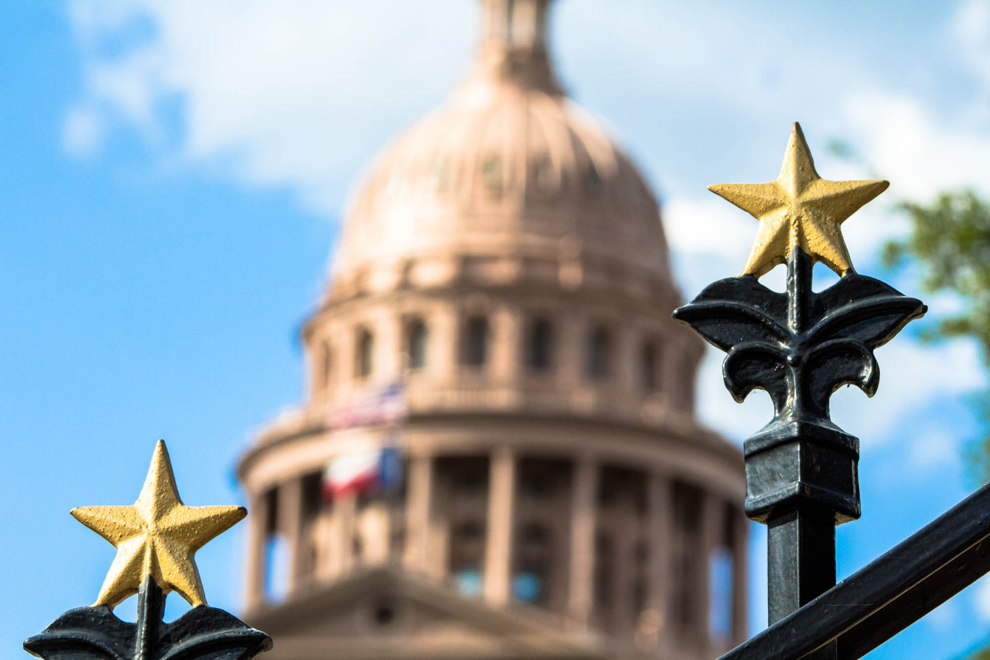Texas House passes bill to require recycling of retired solar, wind projects