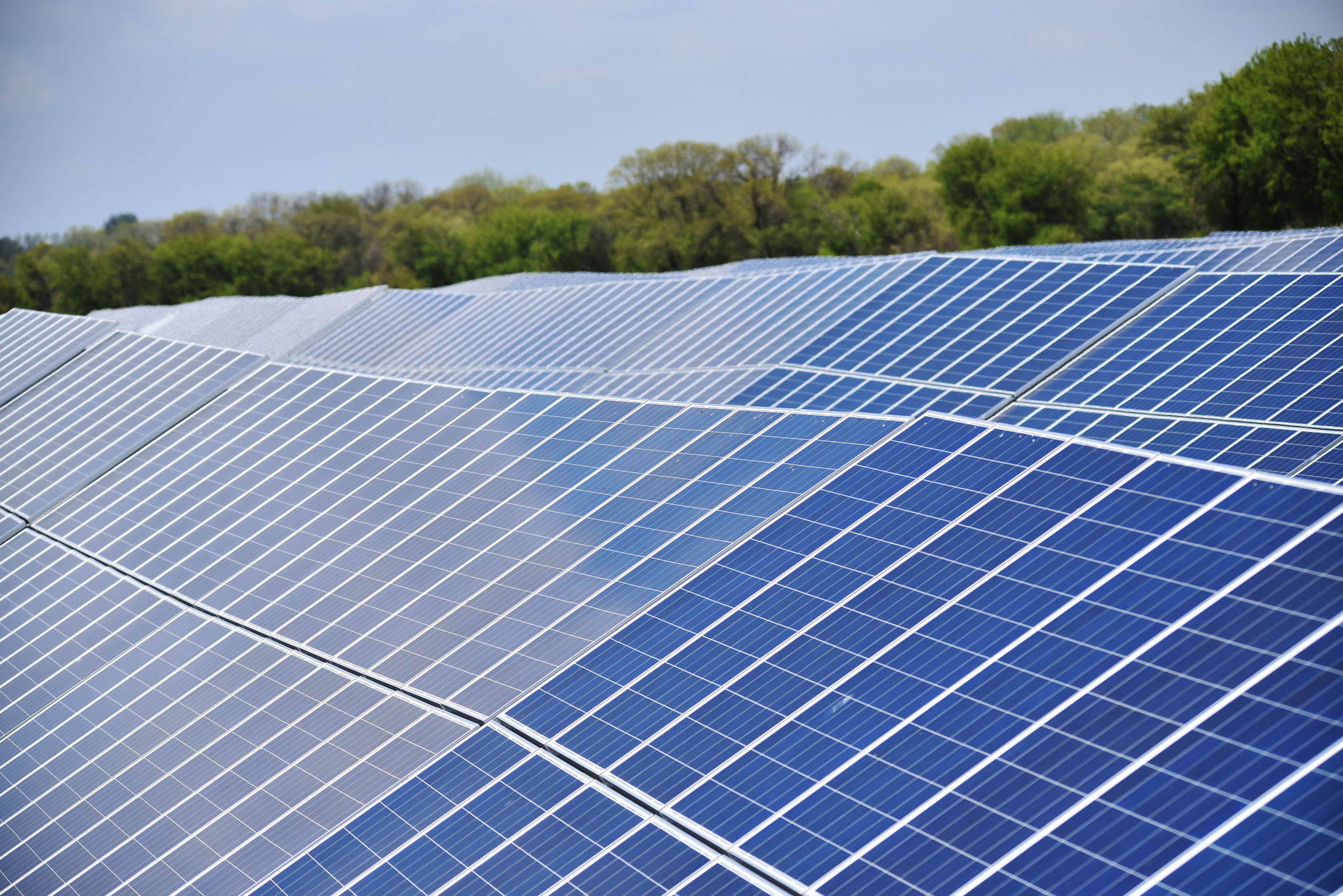 Minnesota approves one of its largest single-site solar projects