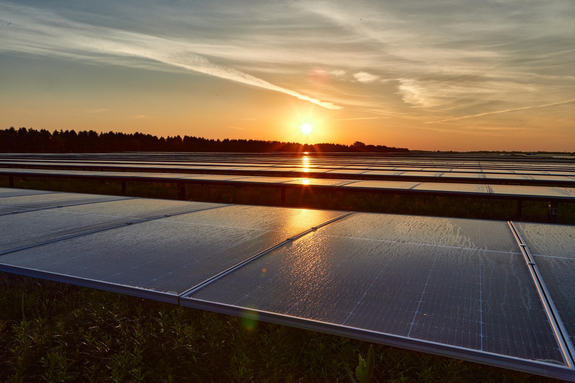 Enbridge to invest $900 million in more Texas solar