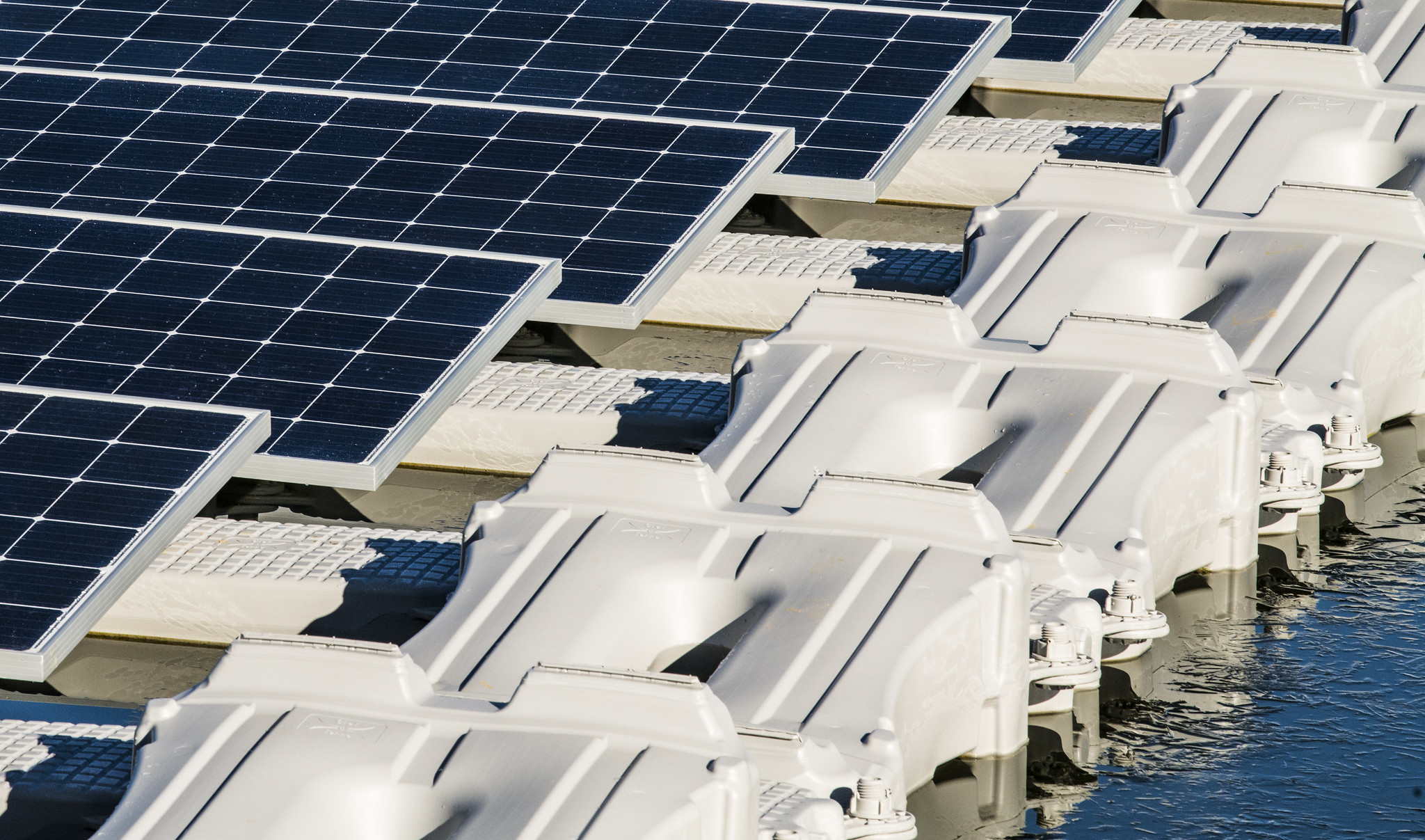 Third Pillar floats 500 MW of utility-scale floating solar in Texas