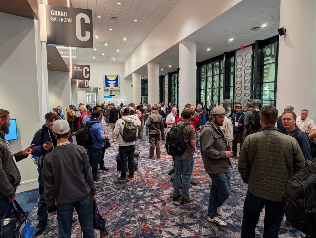 Meet and greet crowd in the Baird center